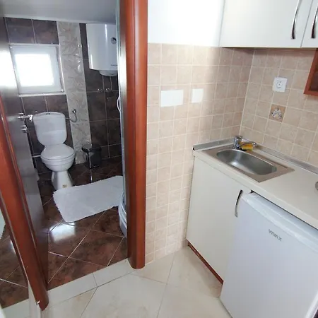 Bed & Breakfast And Gaga 2 Budva