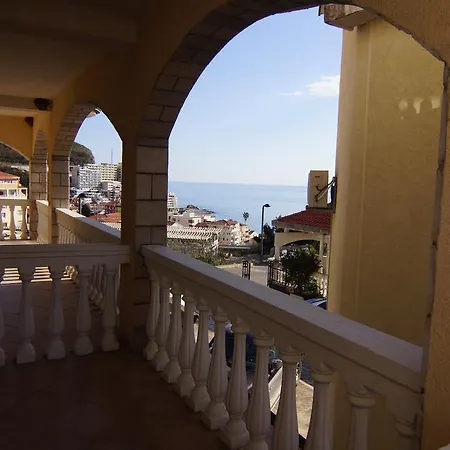 And Gaga 2 Bed & Breakfast Budva