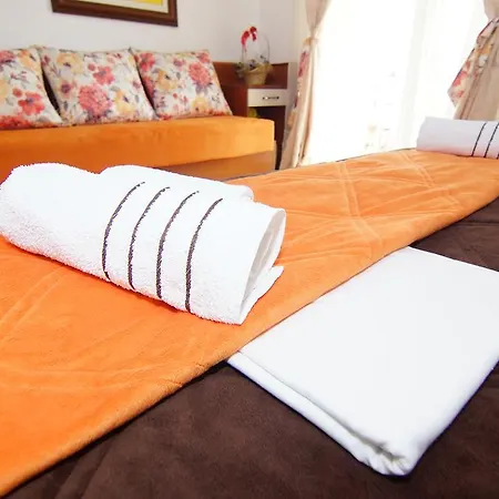 Bed & Breakfast And Gaga 2 Budva